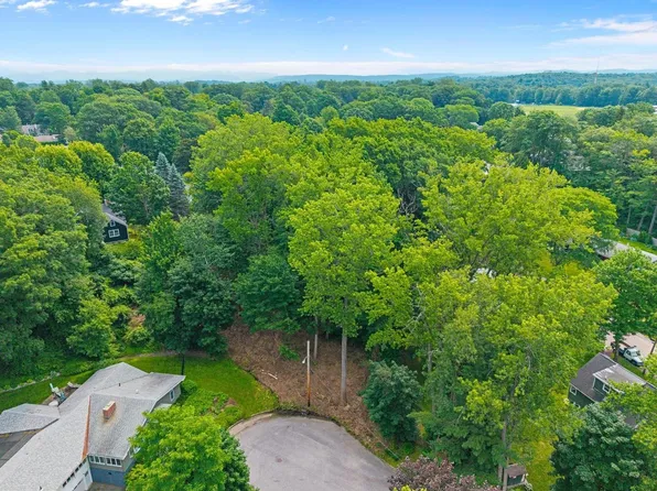89 Chestnut Terrace, Burlington, VT 05401
