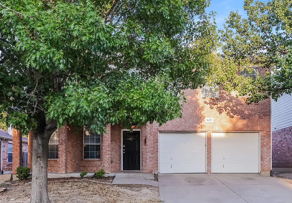 8425 Vicksburg Ln
