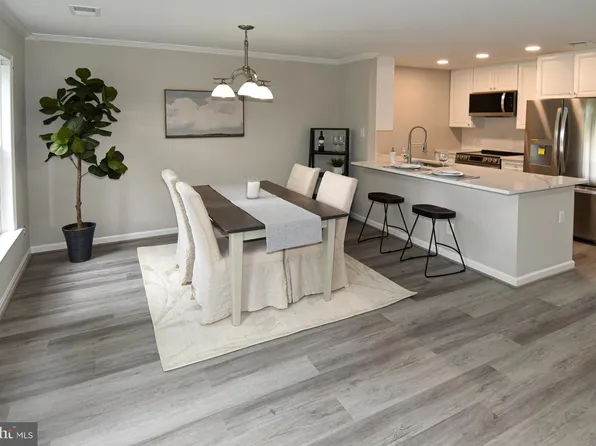 2107 N Rolfe St APT B, Arlington, VA 22209