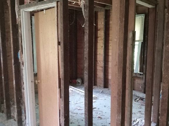 3rd image of 822 Sunlight Ave