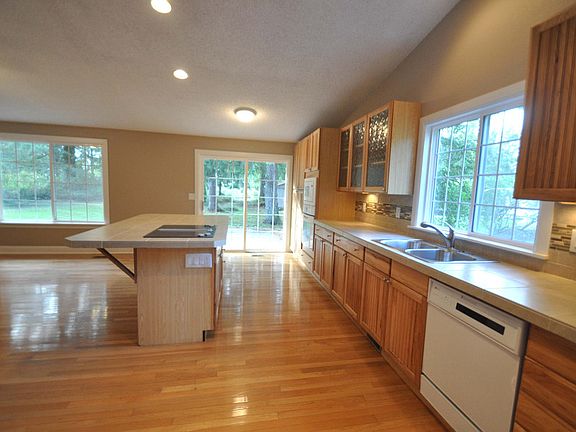 4th image of 2231 Sa Sada Wa St SE