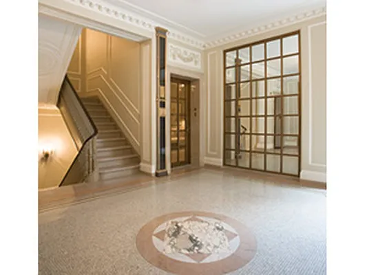 Sold by Corcoran | media 21