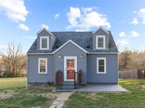 311 Hickory St, Park Hills, MO 63601