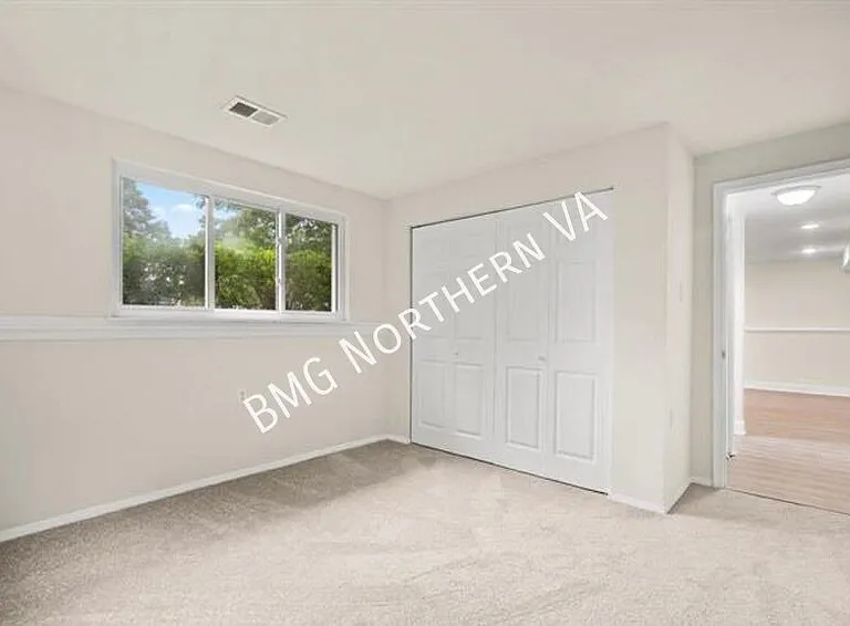 8461 Yellow Leaf Ct — Photo 21