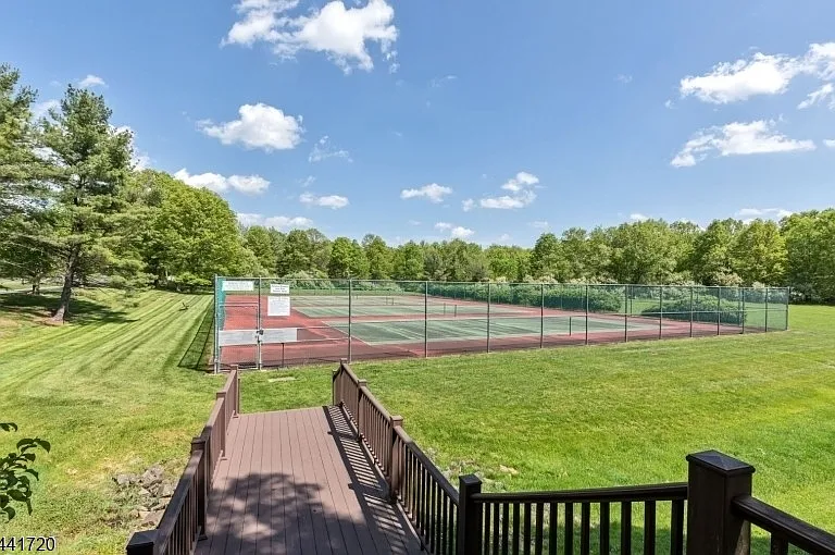 82 Smithfield Ct — Photo 25