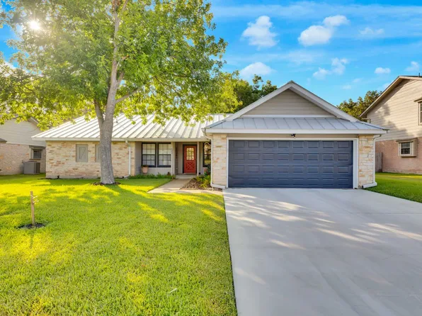 523 Pigeon Forge Rd, Pflugerville, TX 78660