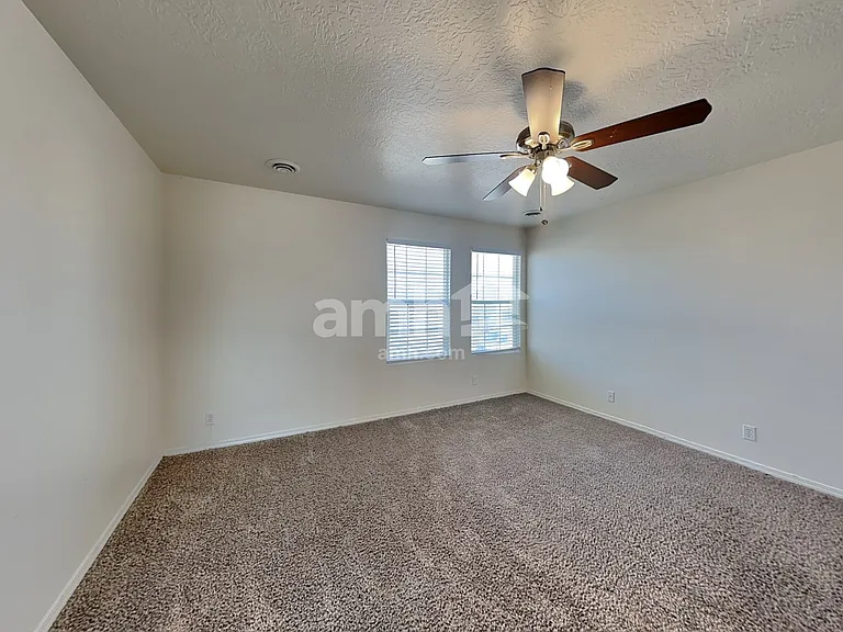 895 E Folgado Ct — Photo 13