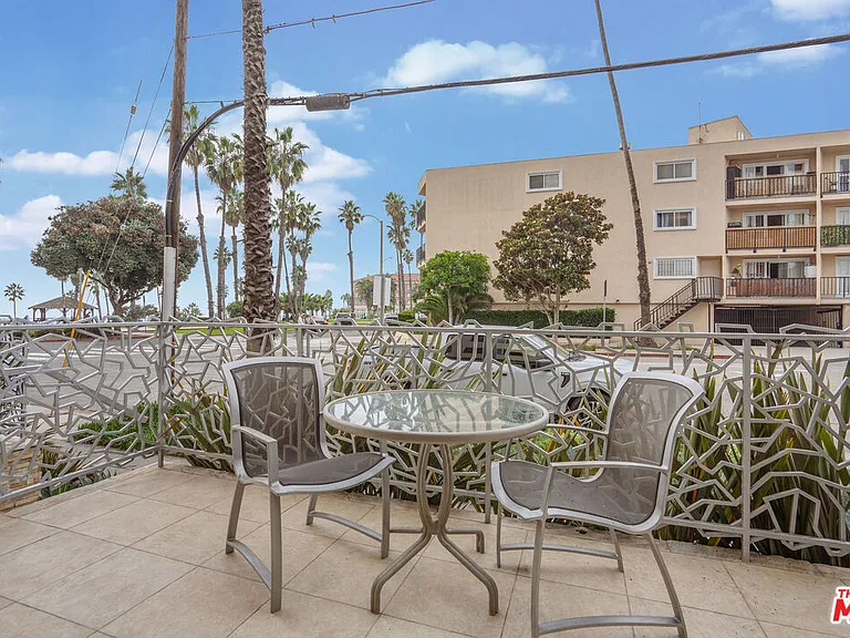 2101 Ocean Ave #3 — Photo 5