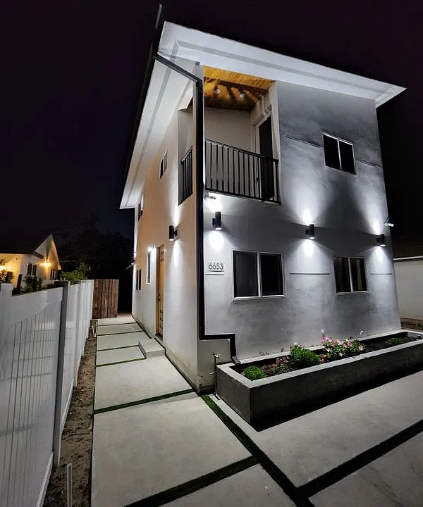 6653 Melba Ave #2