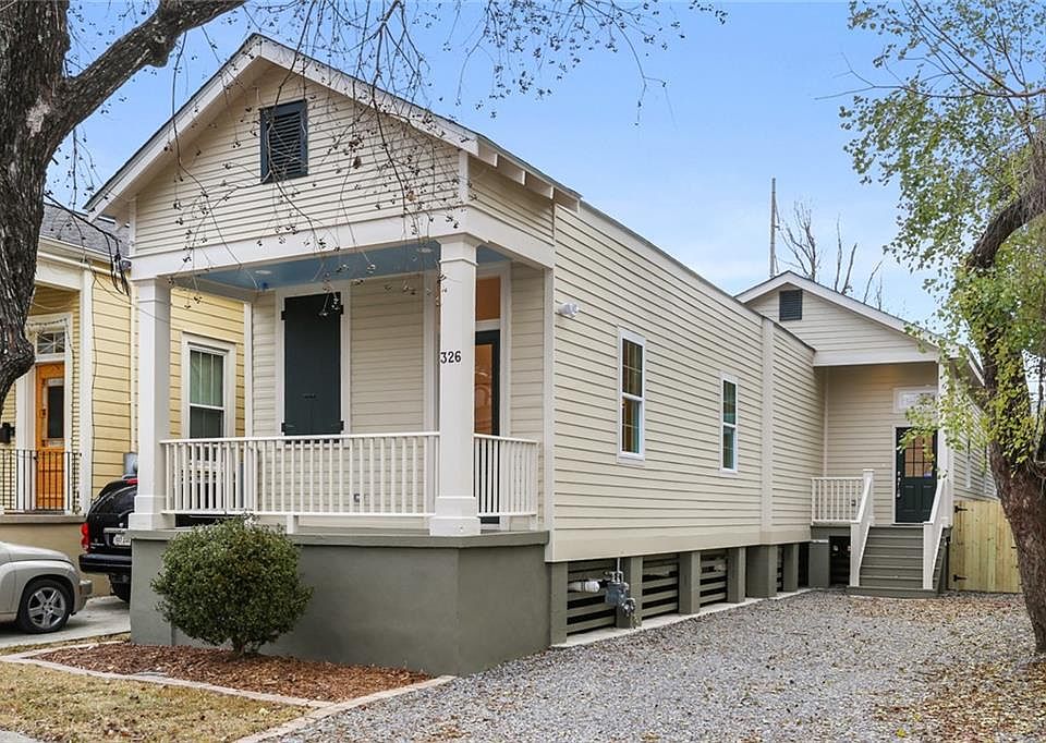 1st image of 326 S Gayoso St