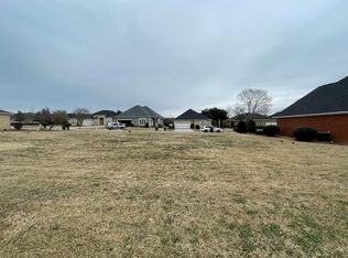 233 Stonegate Ln, Albany, GA 31721