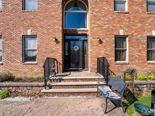 6 Yosemite Ct, Old Bridge, NJ 08857