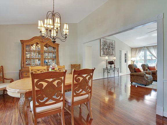 3rd image of 4942 Southridge Park Dr