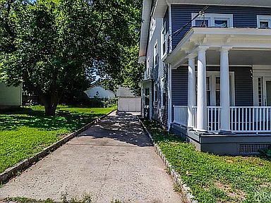 2nd image of 22 Seaman St #B