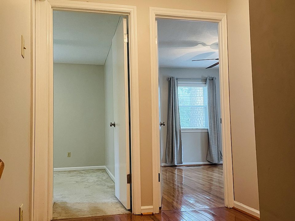 2 Adjoining rooms. Primary suite and second bedroom/office.