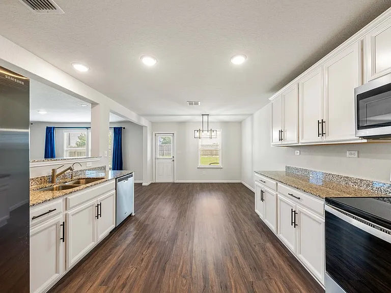 6231 Antares — Photo 16