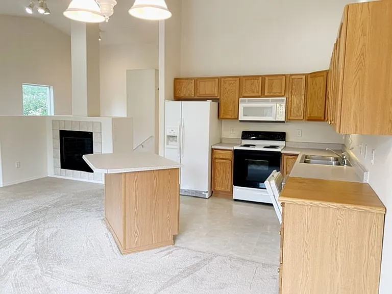 621 Donna Dr #A — Photo 32