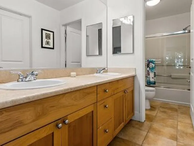 330 S Overlook Dr — Photo 13