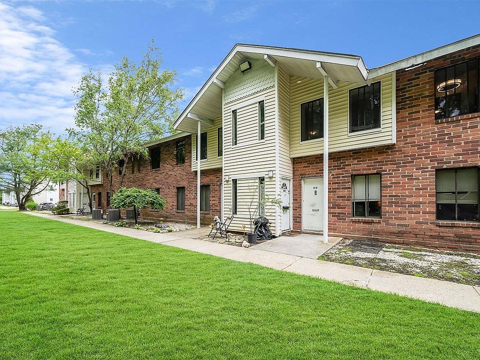 1st image of 10 Houston Court #10