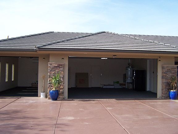 4th image of 1067 E Silver Falls Dr