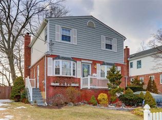 152 Amherst Rd, Valley Stream, NY 11581