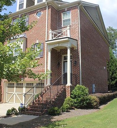 2nd image of 3900 Fairhill Point