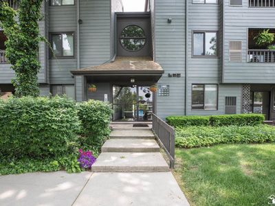 2465 Riverside Dr, Trenton, MI, 48183