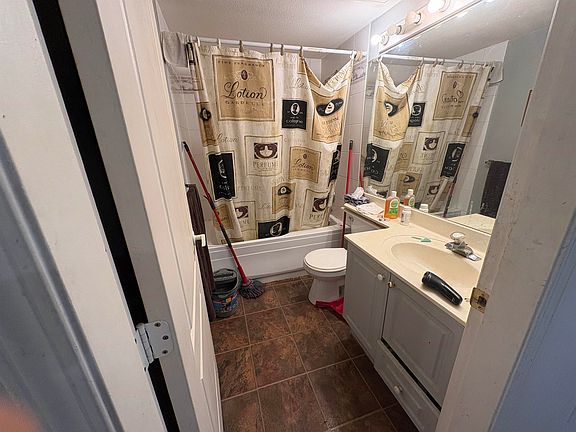 5th image of 1035 Auckland St #305