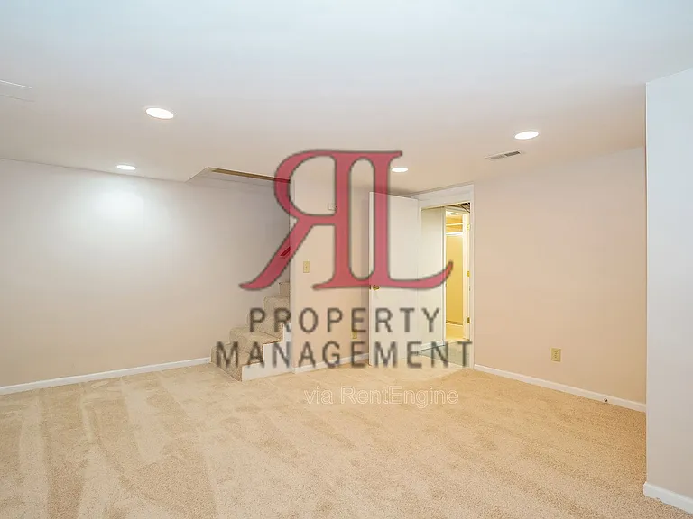 1799 Kings Ct — Photo 13