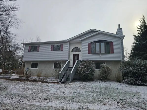625 Golden Eagle Dr, Saylorsburg, PA 18353