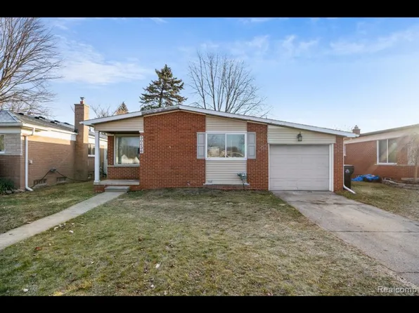 30636 Calahan Rd, Roseville, MI 48066