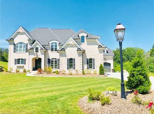 6907 Matzinger Ct, Oak Ridge, NC 27310