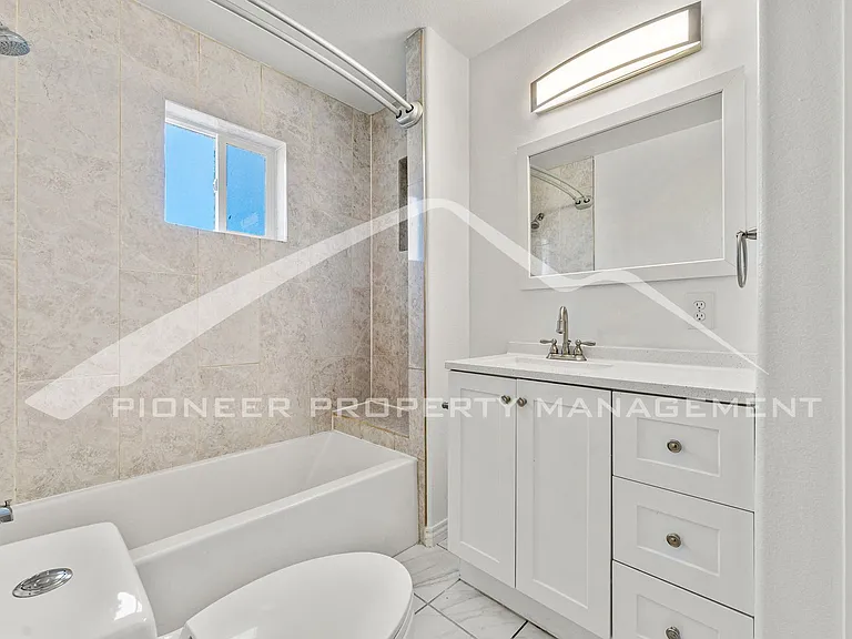 6634 Julian St — Photo 17