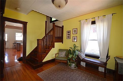 Grand Entry Foyer: Columns and Stained Moldings