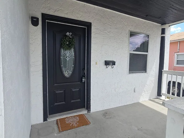 2406 E Clark St — Photo 11