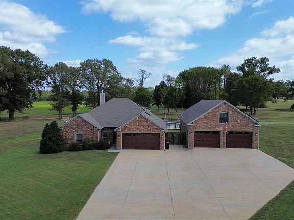 2nd image of 112 Logan Dr