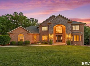 47 Woodland Trl, Rochester, IL 62563