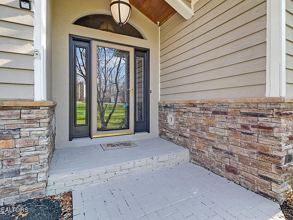 2nd image of 153 Dovenshire Dr