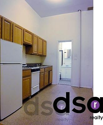 1st image of 342 E 9th St APT 4a