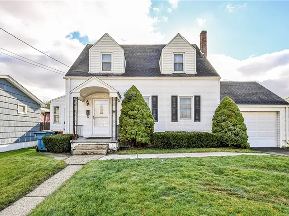 30 W Grant St, Latrobe, PA 15650