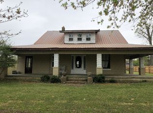 305 N Maple Ave, Waverly, TN 37185