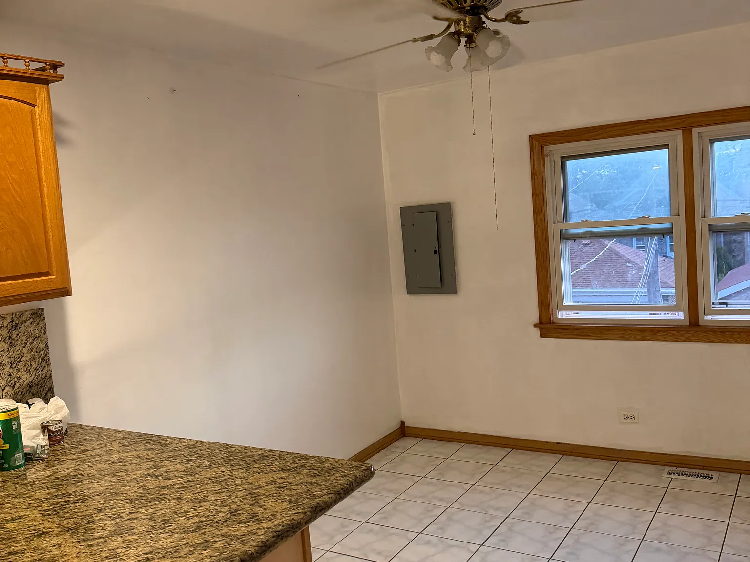 3 bed, $1,975 — Photo 4