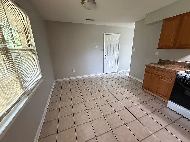 5596 Karen Dr — Photo 33