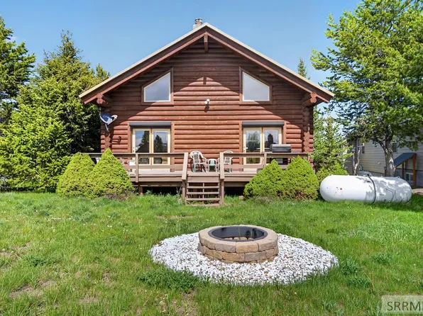 4224 Grand View Rd, Island Park, ID 83429