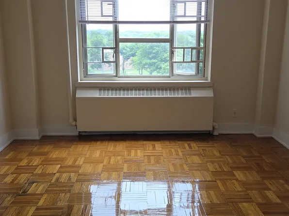 73-24 193rd St #1, Fresh Meadows, NY 11366