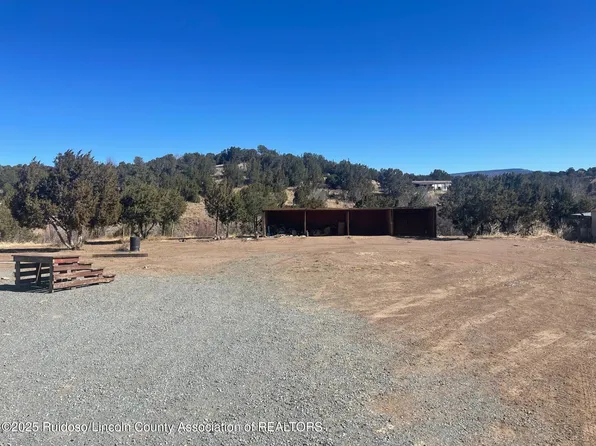 132 View Dr, Capitan, NM 88316