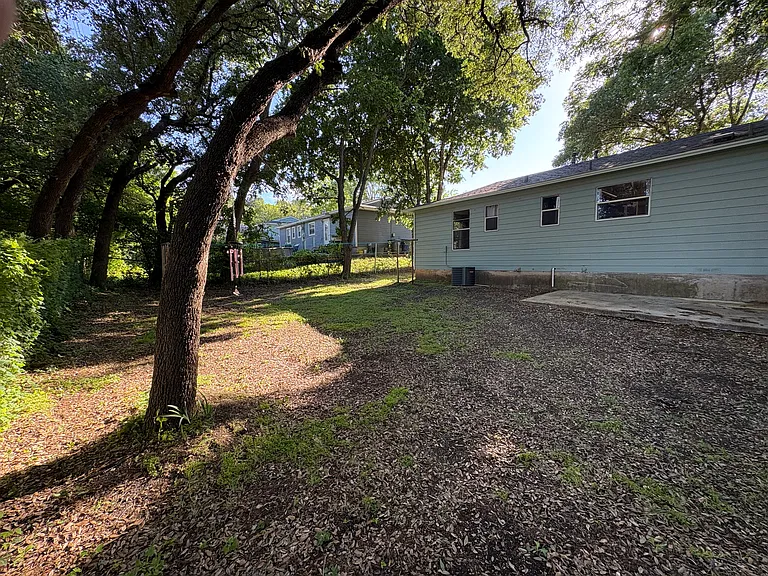 315 Ash St — Photo 23