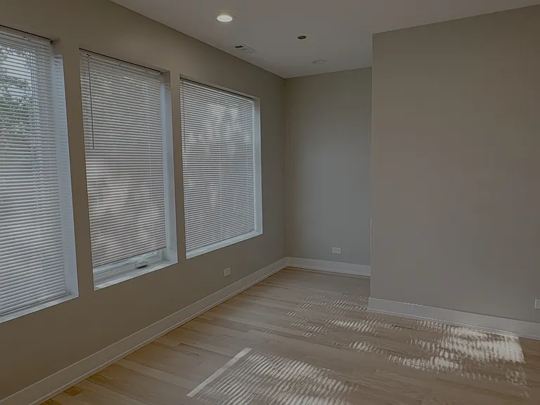 6455 S Saint Lawrence Ave #3 — Photo 5