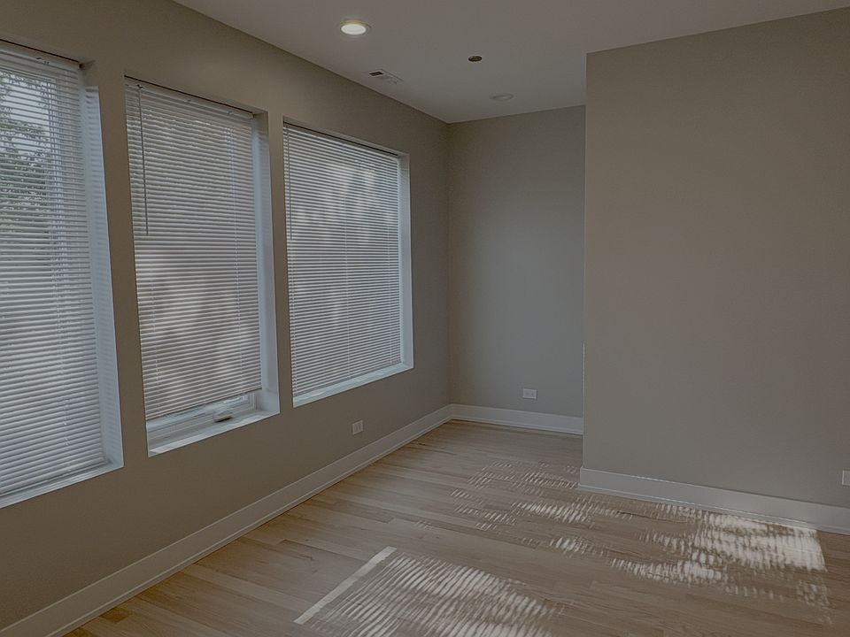 Building Photo 5