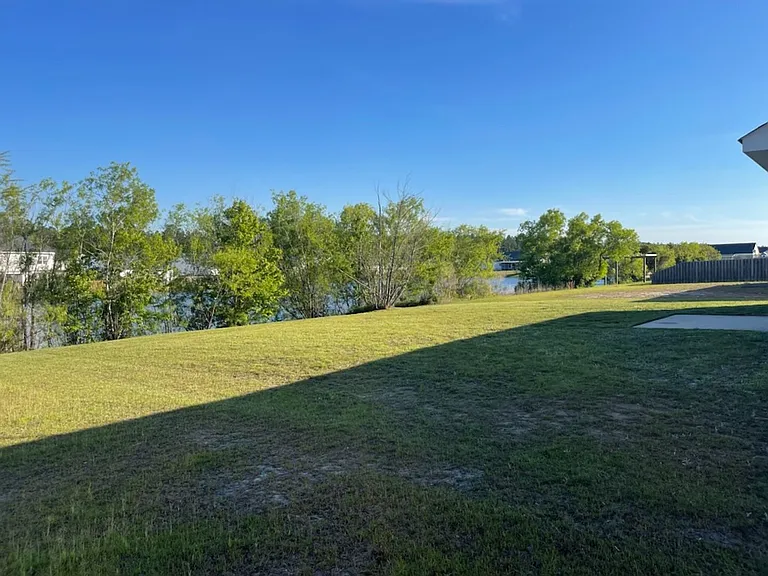 111 Willow Dr #12 — Photo 8